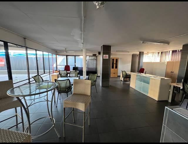 1,487M² BUSINESS FOR SALE IN LYTTELTON MANOR